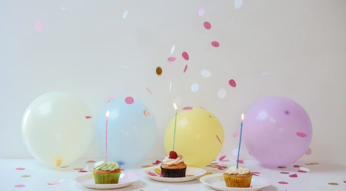 From Classic to Modern: Choosing the Right Birthday Cake Flavour Birthday