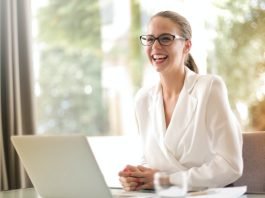 Why Buy a Business Online? Benefits and Advantages Online Business