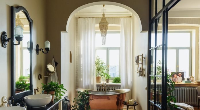 Designing a Luxury Bathroom – Tips from the Professionals Luxury Bathroom